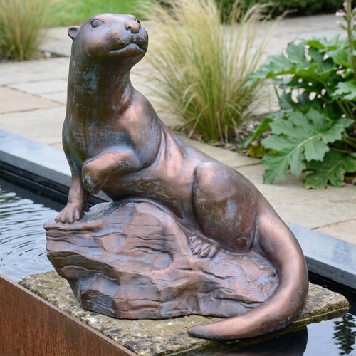 Otter garden sculpture - otter,