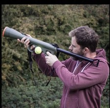 2/1pcs Pet Dog Ball Launcher for Dogs, Includes a 2.5-inch Tennis Ball K9 Doggun