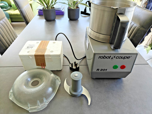 Robot coupe r201 - robot,