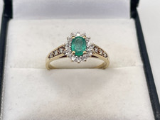 9ct Gold Hallmarked Emerald &