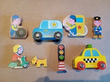 Janod Wooden Story Town Police