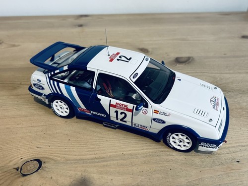 Autoart ford sierra rs - 1:18,
