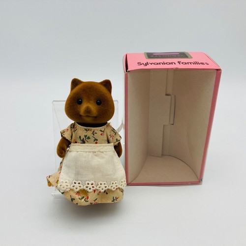 Sylvanian families raccoon dog - raccoon,
