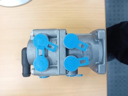 Foot brake valve ebs - brake, by