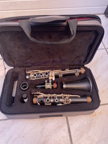 Vintage clarinet - bb,