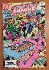 Justice League of America #220 - DC Comics 1st Print 1960 Series