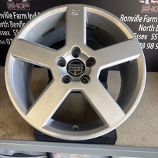 1 X GENUINE Volvo T5 17” R