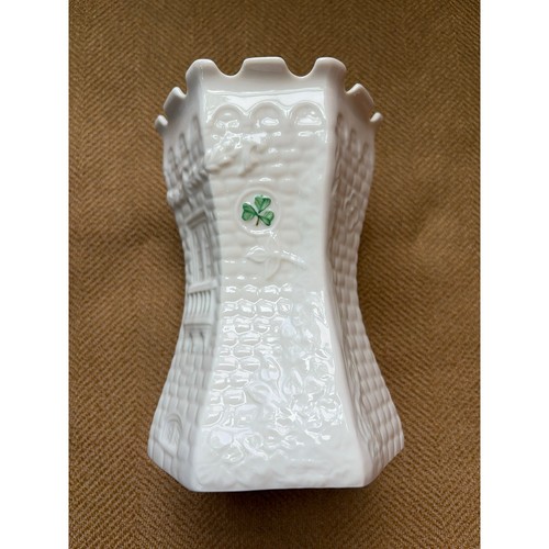 Belleek vase kilkenny castle - kilkenny,