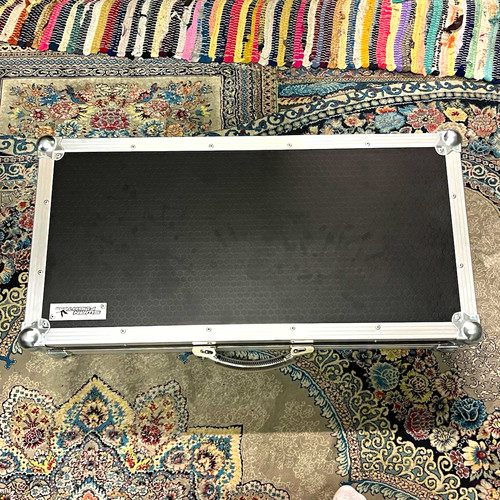 Swan flight case - , pedalboard