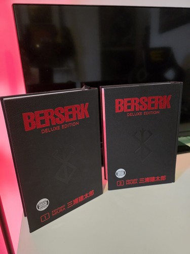 Beserk deluxe edition volume - beserk,
