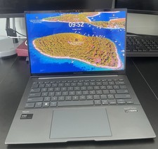 ASUS Zenbook 14 UX3405MA  OLED