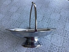 OVAL SILVER PLATED CAKE STAND
