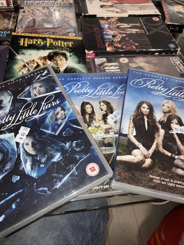 Pretty little liars complete - pretty,