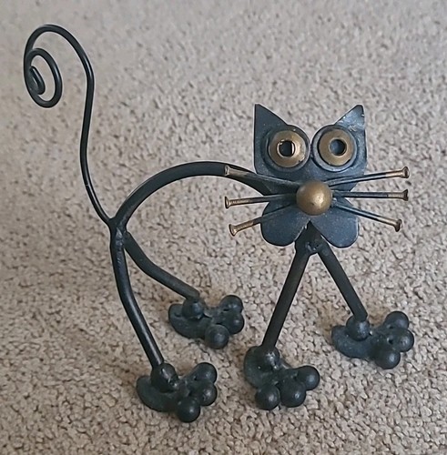 Scrap metal cat sculpture - cat,