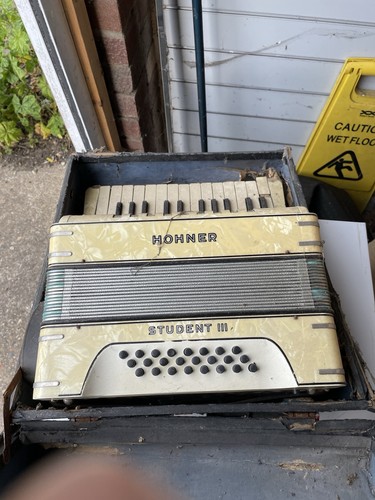 Hohner student iii accordion - student,