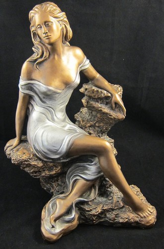 Vintage 41cm sculpture - vintage,