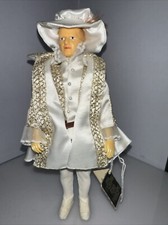 Peggy Nisbet Model P630 Henry