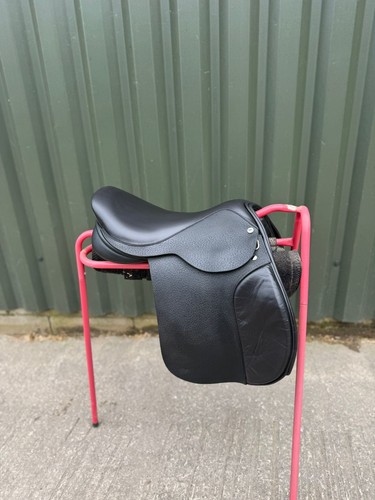 Black working country saddle - black,