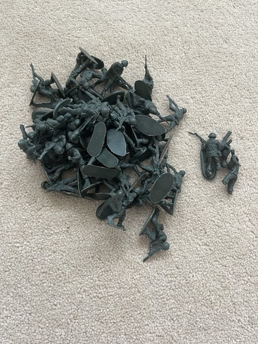 Lot vintage plastic soldiers - 3,