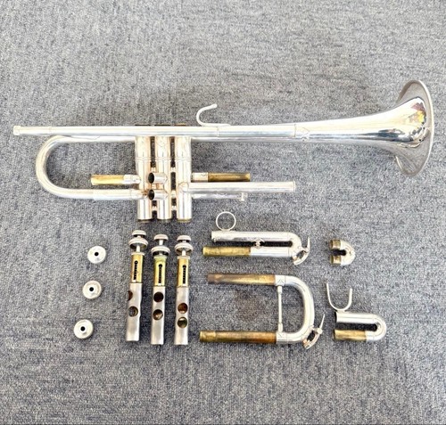 Vincent bach trumpet - bach,