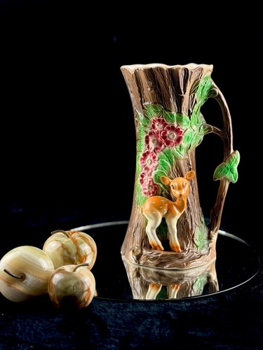 Hornsea fauna royal vase - hornsea,
