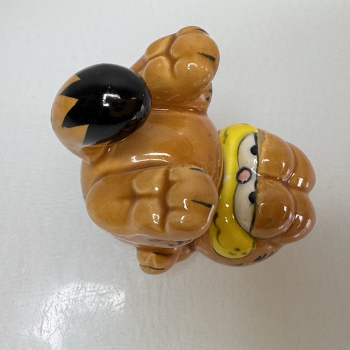 Garfield ceramic figure - garfield,