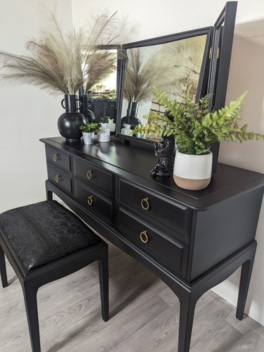 Stag minstrel drawer - 6, console