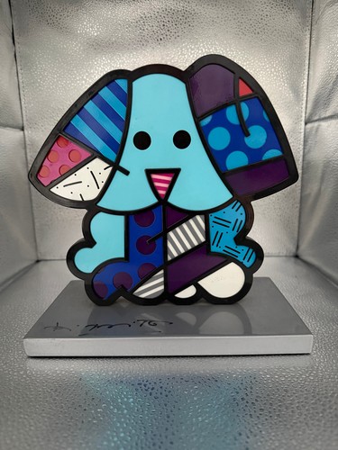 Romero britto sculpture dog - romero,