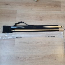 Riley Paul Hunter 57" Snooker Cue | 2 Piece | 18oz | Riley Sleeve | Collector's