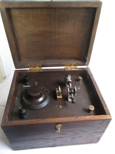 Vintage crystal set radio - set,