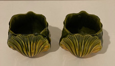 A PAIR OF WILLIAM AULT VASES