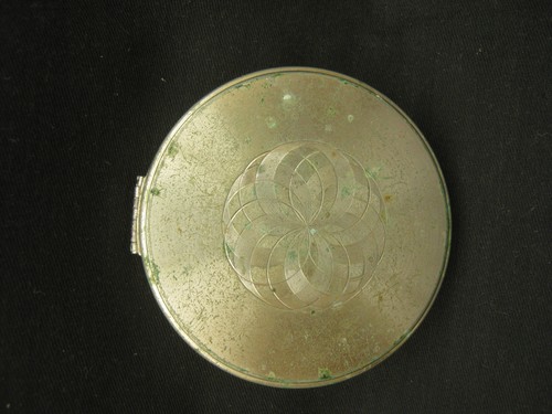 Vintage ladies powder compact - ladies,