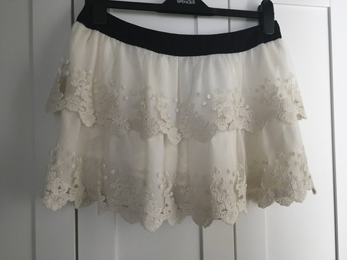 Short lace skirt size - skirt,