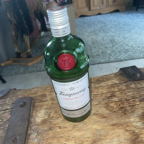 Empty tanqueray london dry - empty,