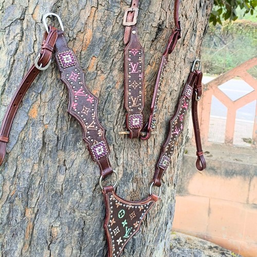 Premium horse show saddle tack - saddle,