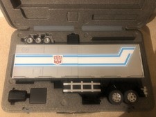 Robosen Flagship Optimus Prime