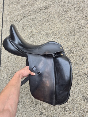 Harry dabbs dressage saddle - harry,