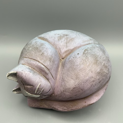 Sleeping cat sculpture - cat,