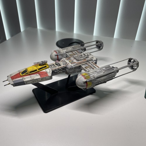 Revell wing model built - y-wing,
