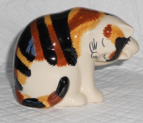 Quail pottery cat figurine - quail,