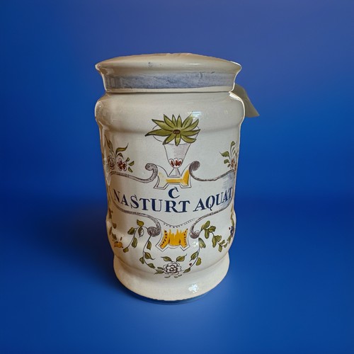 Vintage antique chemist - vintage/,