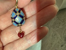 18ct gold faberge egg pendant 12.4 grams