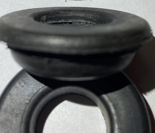 Pcv valve rubber - valve, fits