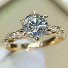 2.25 TCW Round Cut Moissanite