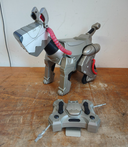 Wowwee megabyte cane k9 - megabyte,