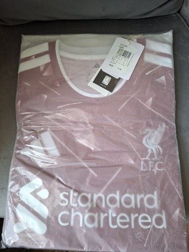 Liverpool 27 short - 26/27,