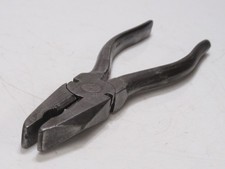 Lovely Vintage Elliott Lucas