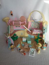 Fifi & The Flowertots Forget Me Not Cottage Watering Can Playset & Figures