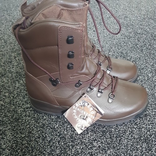 New altberg boots size - new,