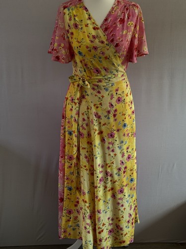 Never fully dressed - never, floral